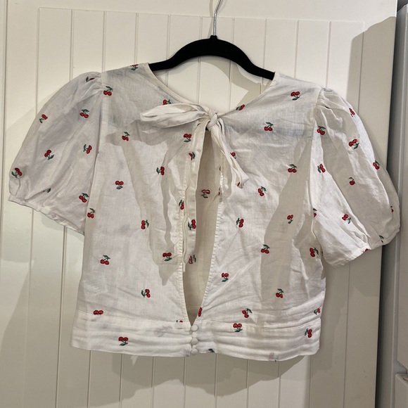 FOREVER 21 Linen blend cherry print crop top SMALL *READ measurements - Picture 2 of 7